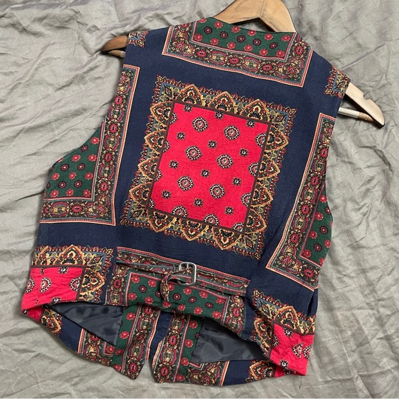 Vintage Paisley Print Vest - Picture 3 of 6